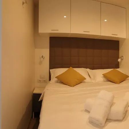 Dalmaris Camp - Prestige Mobile Homes Feriepark 3*