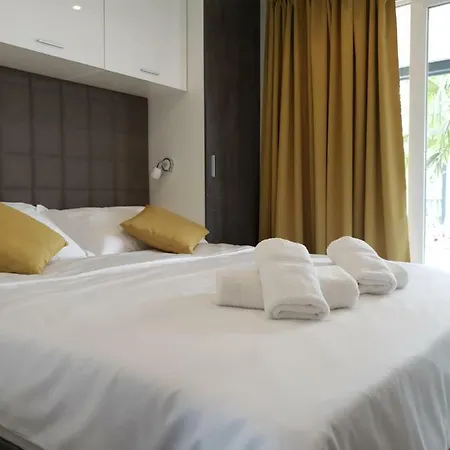 Dalmaris Camp - Prestige Mobile Homes Biograd Na Moru