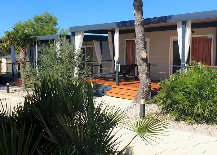 Dalmaris Camp - Prestige Mobile Homes Park za odmor 3*