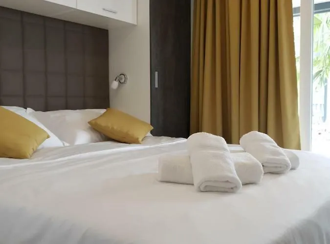 Dalmaris Camp - Prestige Mobile Homes Biograd Na Moru